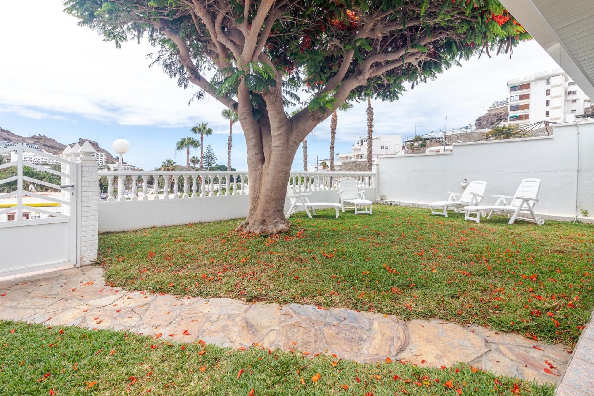 Вилла Flatguest Orinoco + Pool + Terrace + Garden Моган Экстерьер фото