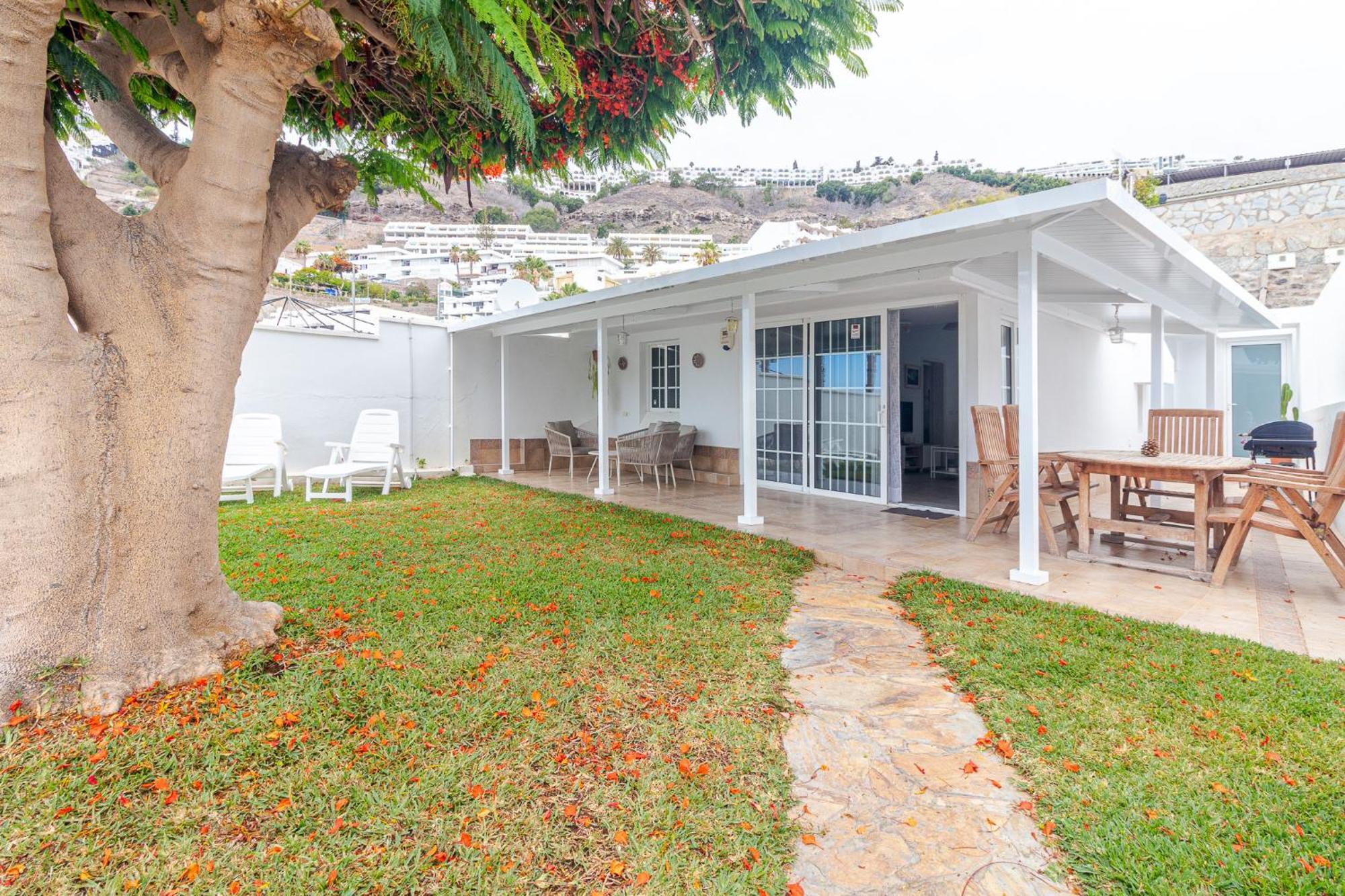 Вилла Flatguest Orinoco + Pool + Terrace + Garden Моган Экстерьер фото